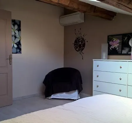 Διαμέρισμα Sleeps 8 Air Con Wifi Κάννες